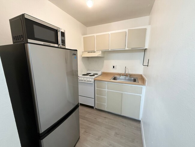 Foto del edificio - Convenient Studio Across from UNLV!