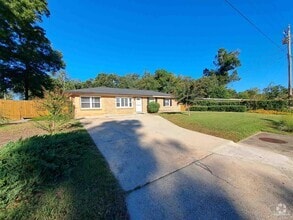 Building Photo - 8101 Chapperal Dr