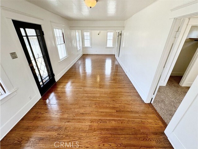 Foto del edificio - 926 Newport Ave