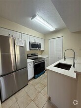 Building Photo - 1261 SW 46th Ave