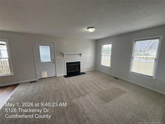 Foto del edificio - 5128 Thackeray Dr