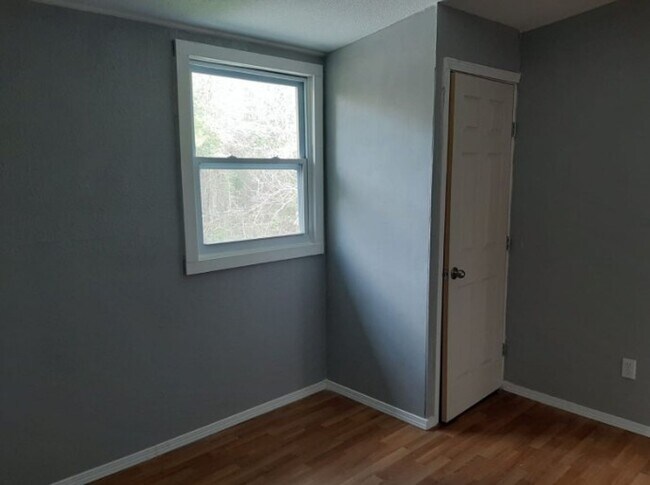 Foto del edificio - 6786 Ben D Smith Rd