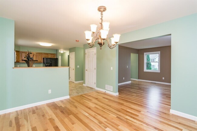 Foto del edificio - 9 Hawthorn Cir
