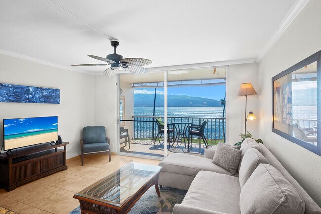 Building Photo - 70 Hauoli St