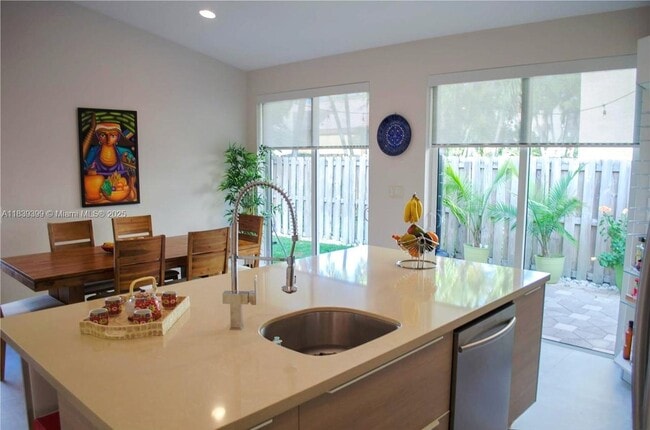 Foto del edificio - 11325 NW 52nd Ln