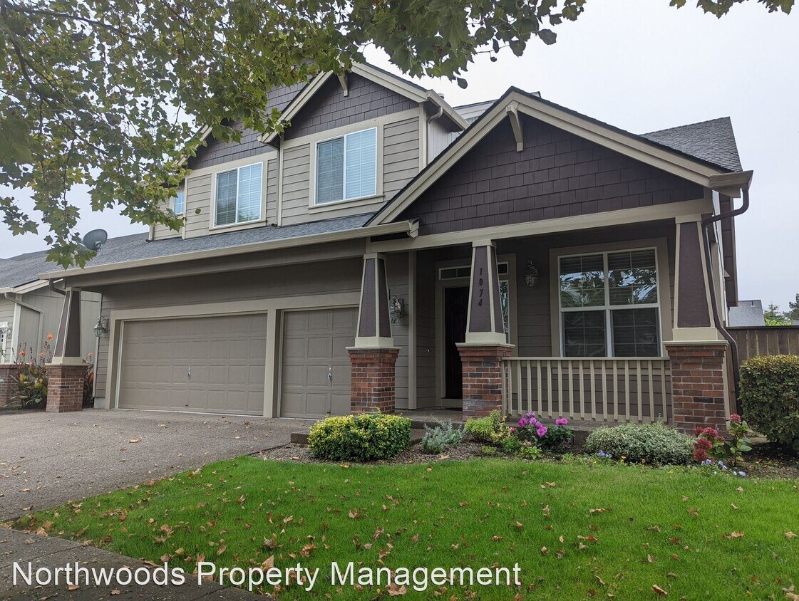 4 br, 3 bath House 1074 Heathrow Dr House Rental in Eugene, OR