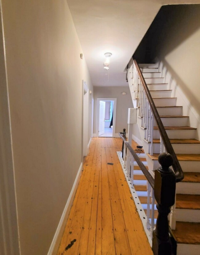 Photo - 7 Bedroom- New Hardwood Floors Townhome