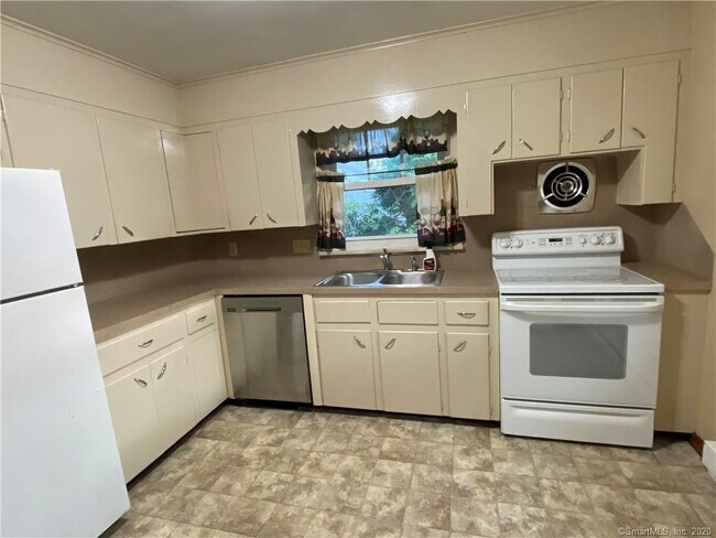 Foto del edificio - 580 High St