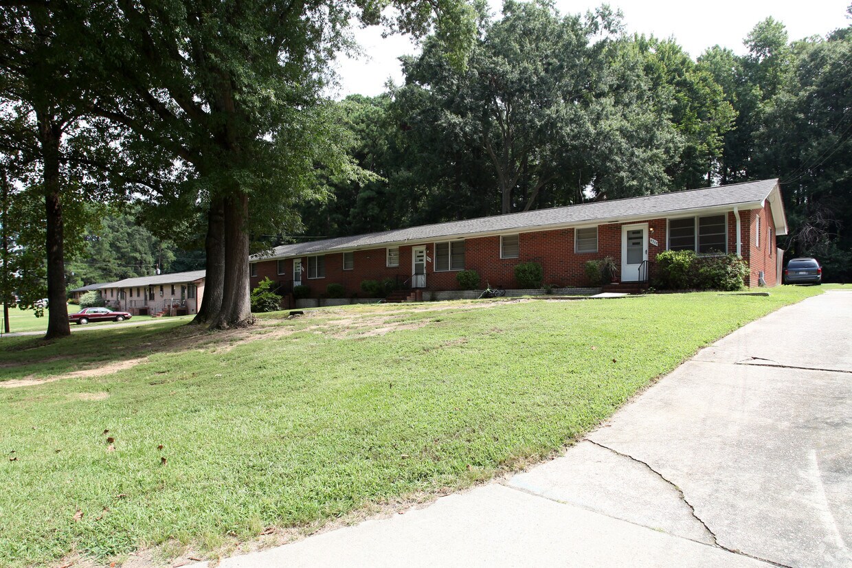 Building Photo - 4308-4322 Batts Rd