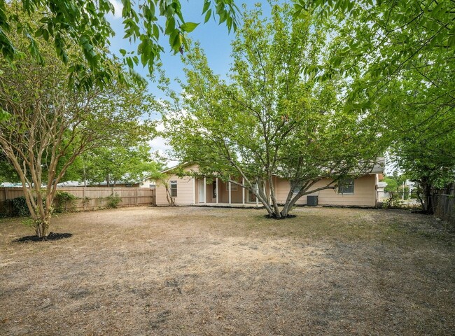 Backyard - 5006 Guinevere Dr