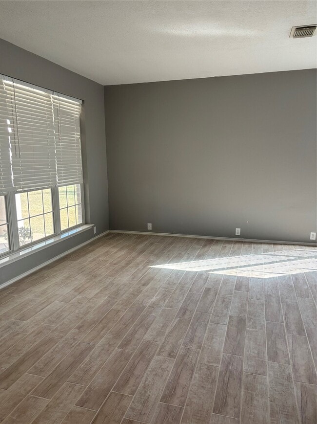 Building Photo - 10411 Black Sands Dr