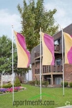 Building Photo - 20-32 Church St