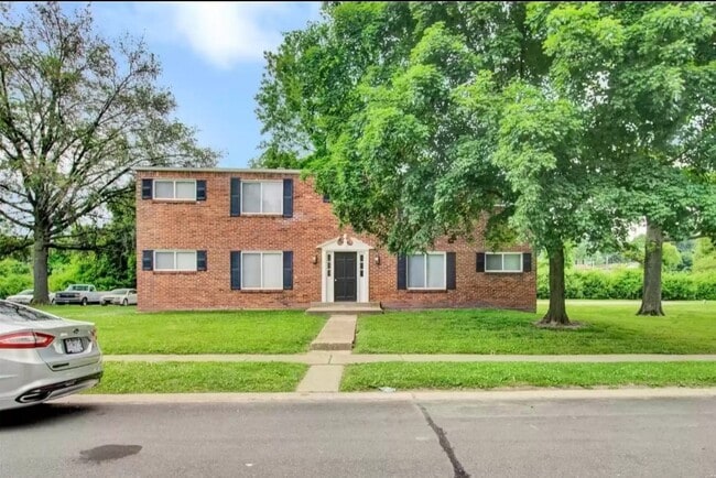 Building Photo - 940 Torero Ln