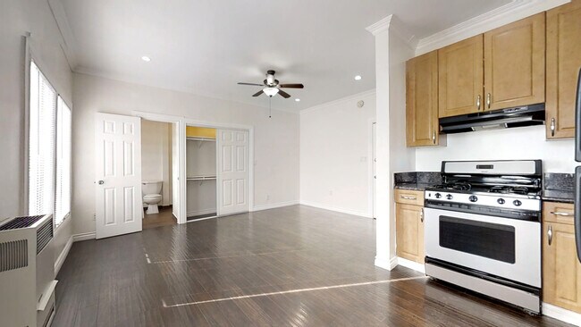 Foto del edificio - Heliotrope Apartments