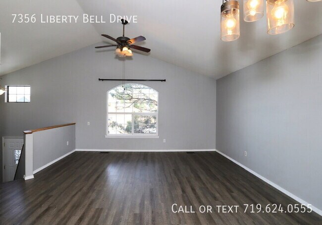 Foto del edificio - 7356 Liberty Bell Dr