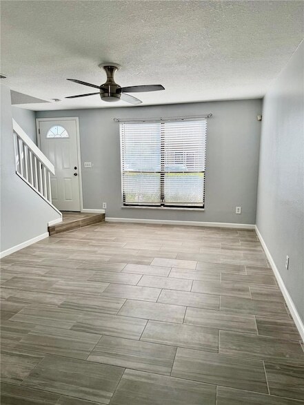 Photo - 604 Casa Park A Ct Townhome