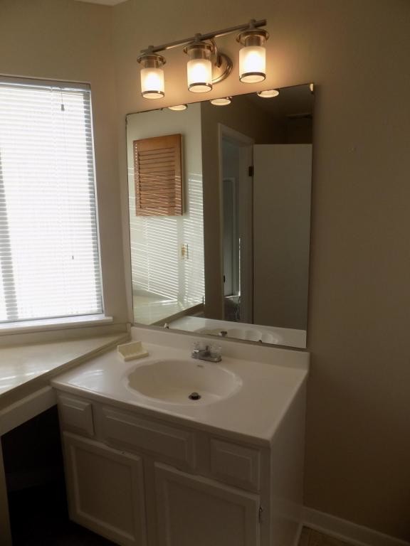 Building Photo - 55 Bay Drive Apt 3101