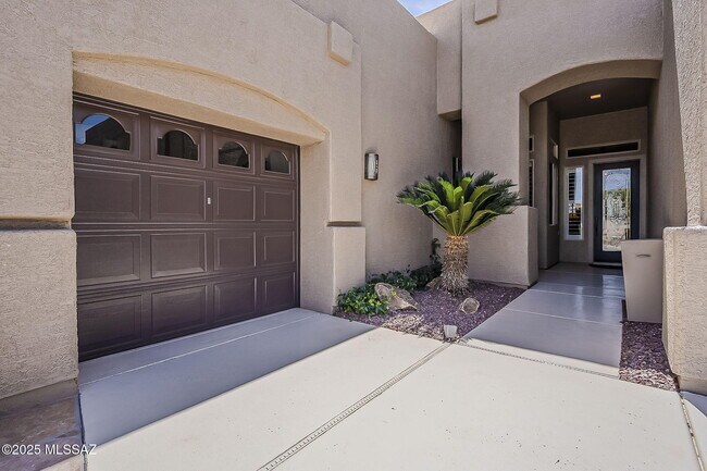 Foto del edificio - 65473 E Rose Ridge Dr