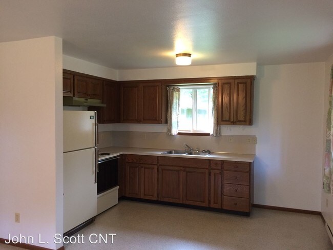 Foto del edificio - 102 Monroe Rd