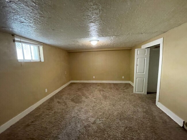 Foto del edificio - 2273 Jefferson Ave