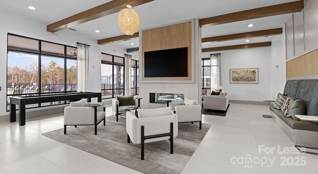 Foto del edificio - 2546 Perimeter Pointe Pkwy