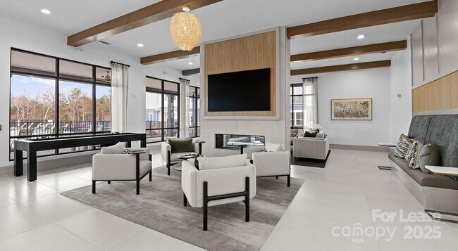 Foto del edificio - 2546 Perimeter Pointe Pkwy