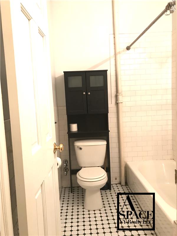 Building Photo - 401 W 54th St