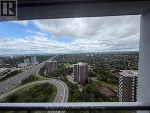 Building Photo - 2015 Sheppard Ave E