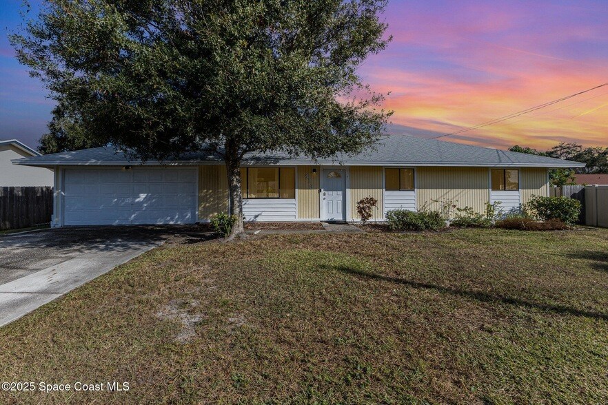 Foto principal - 413 Deacon Ave