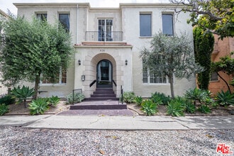Building Photo - 414 N Curson Ave