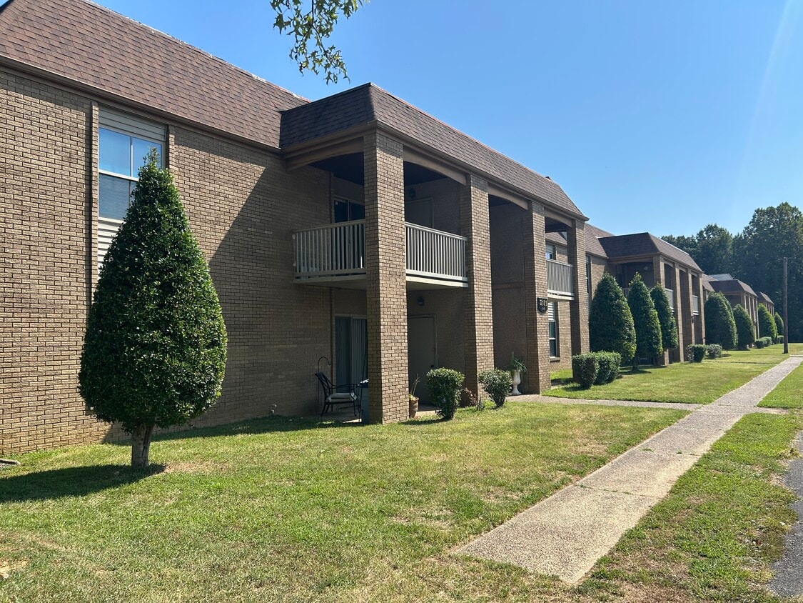 All units have been newly renovated - 3101 Burlew Blvd