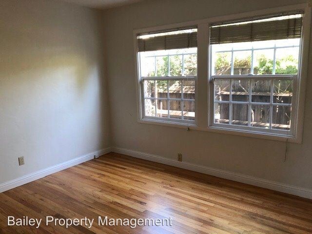 Building Photo - 3 br, 1.5 bath House - 503 Brewington Ave