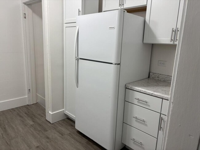 Foto del edificio - 537 N Dartmouth St