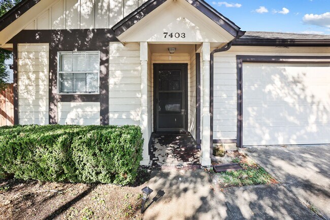 Foto del edificio - 3 Bedroom 2 1/2 bath in the Northwest Crossing Subdivision