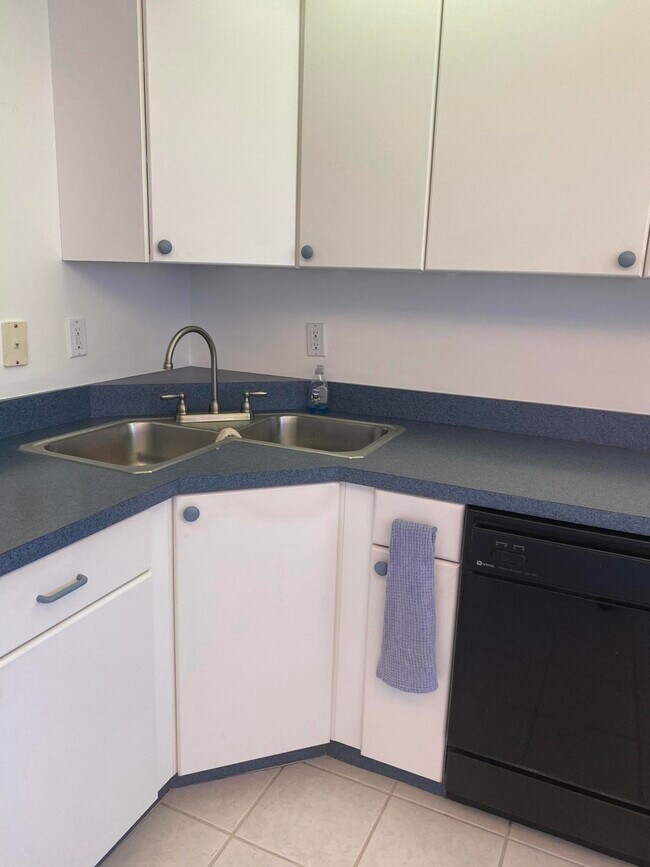 Foto del edificio - 1245 Carlton Ct