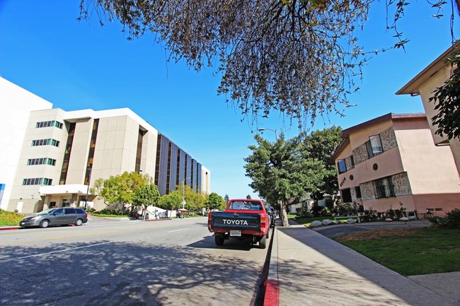 Building Photo - 6030 Cadillac Ave