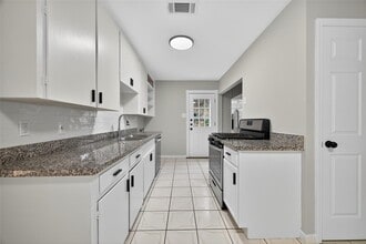 Building Photo - 6741 Feldspar St