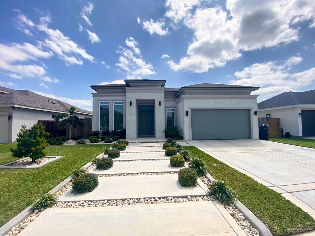 Foto principal - 2117 Queens Ave