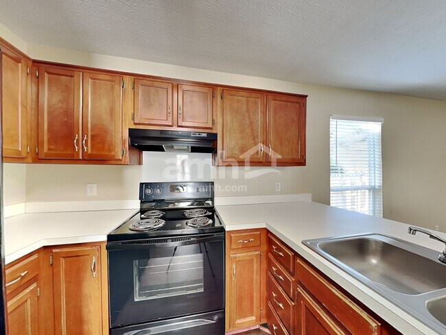 Foto del edificio - 1212 Wembley Dr