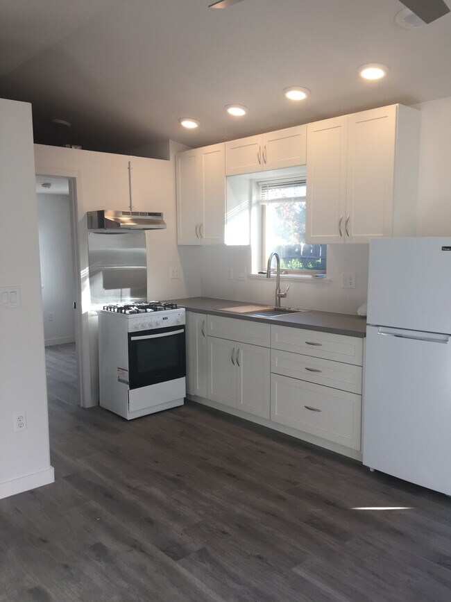 área de cocina - 1052 8th Ave