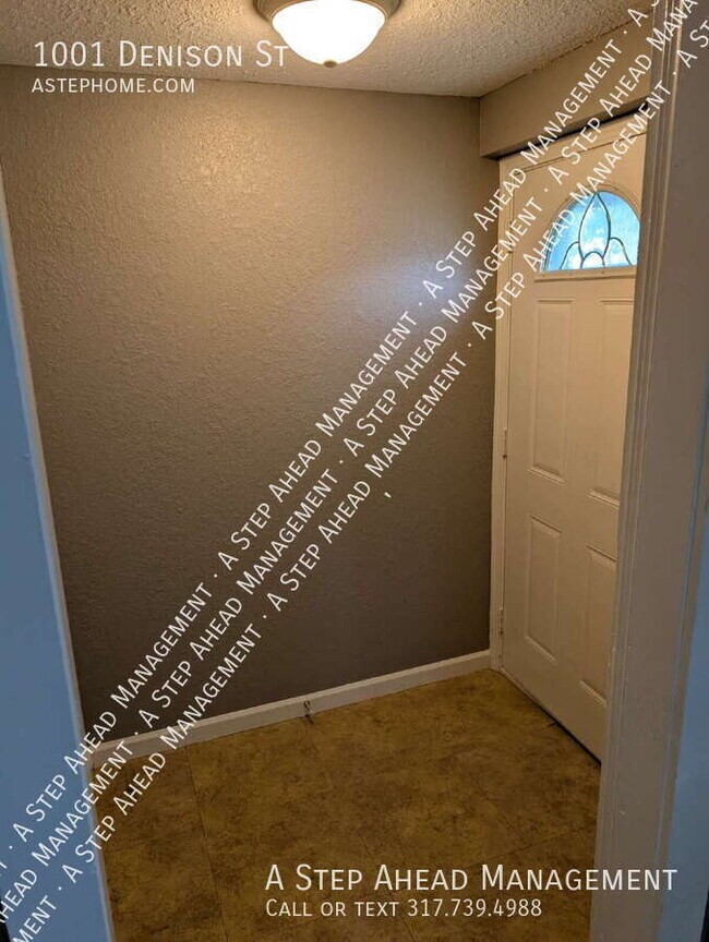 Photo - 1001 Denison St House