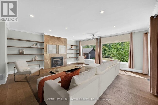 Building Photo - 7950 8th Line