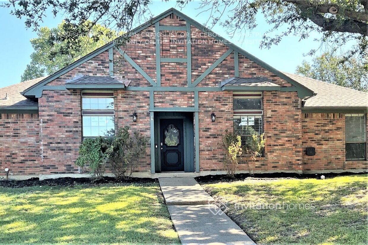 Primary Photo - 3434 Windridge Dr