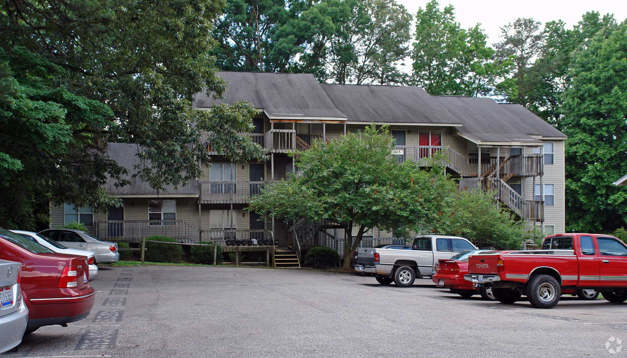 Primary Photo - Collegeview Apartments College View