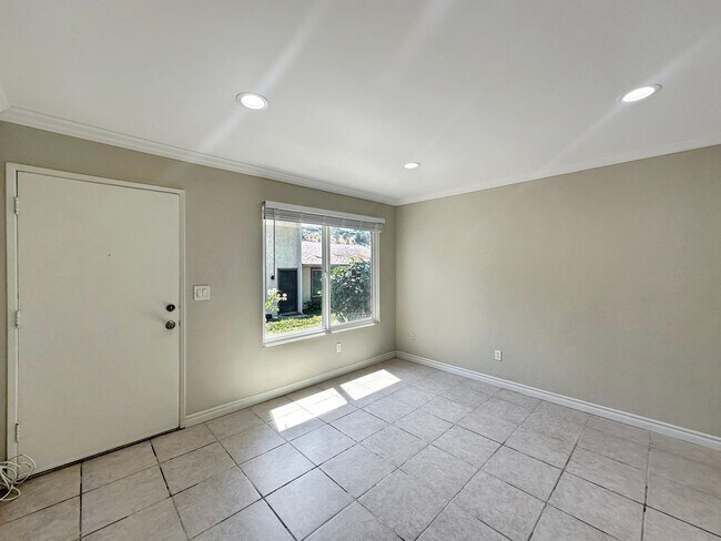 Foto del edificio - Charming 2BD/1BA Home in San Carlos W/ A/C...