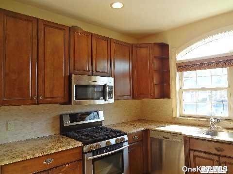 Building Photo - 539 E Penn St