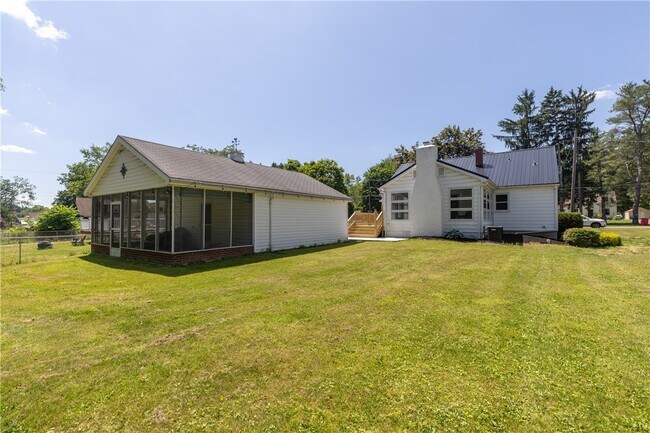 Foto del edificio - 578 Victory Hwy