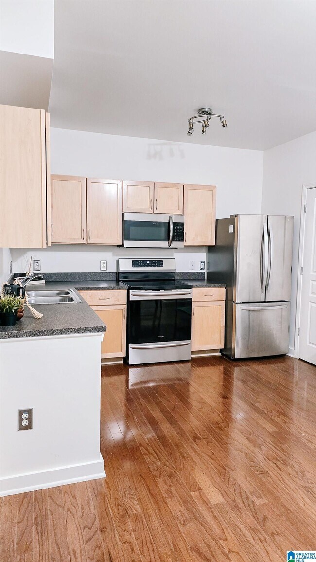 Foto del edificio - 401 20th St S