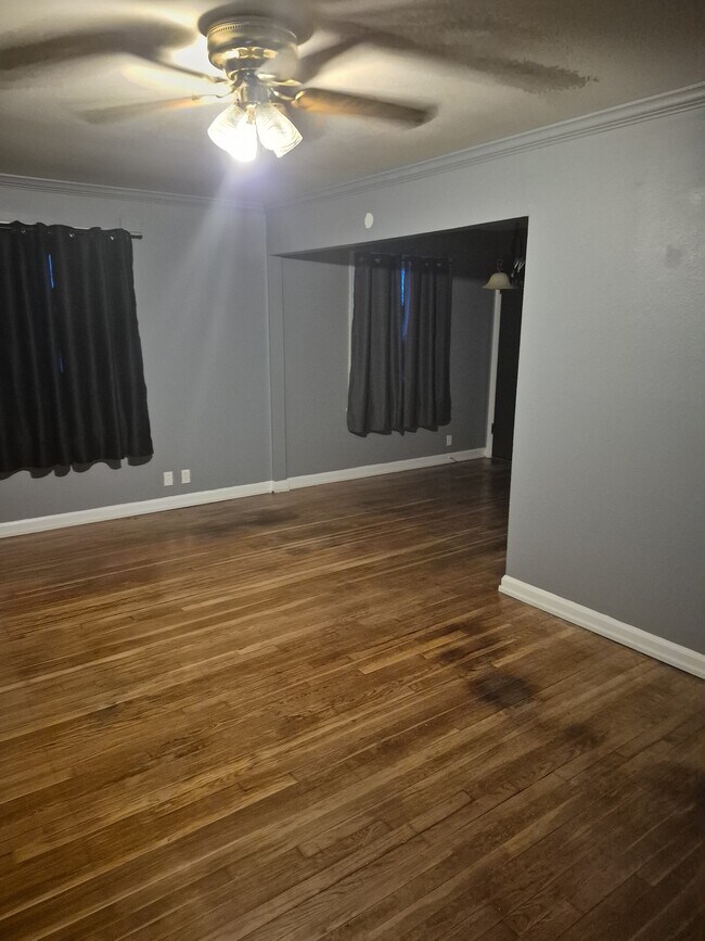 Foto del edificio - 1539 Comet Dr