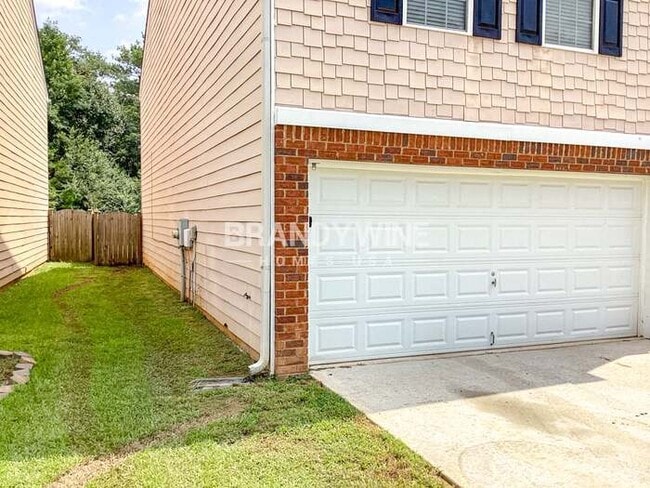 Building Photo - 5284 Hanover St